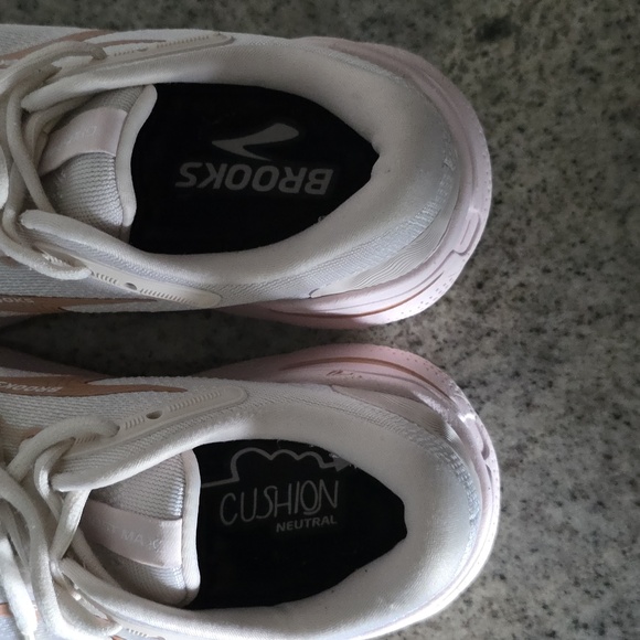 Brooks Cream Neutral Sneakers with Breathable Mesh Uppers! - Picture 5 of 7